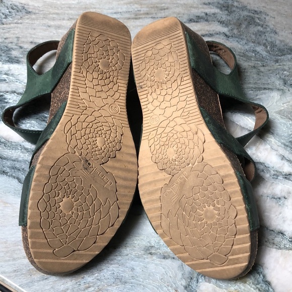 Dansko green leather three strap adjustable sandal cork wedge heel 2.5 39/9 - Picture 7 of 8